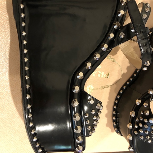 Prada Spazzolato studded Platform sandal box included box ripped. On one side - Picture 4 of 15